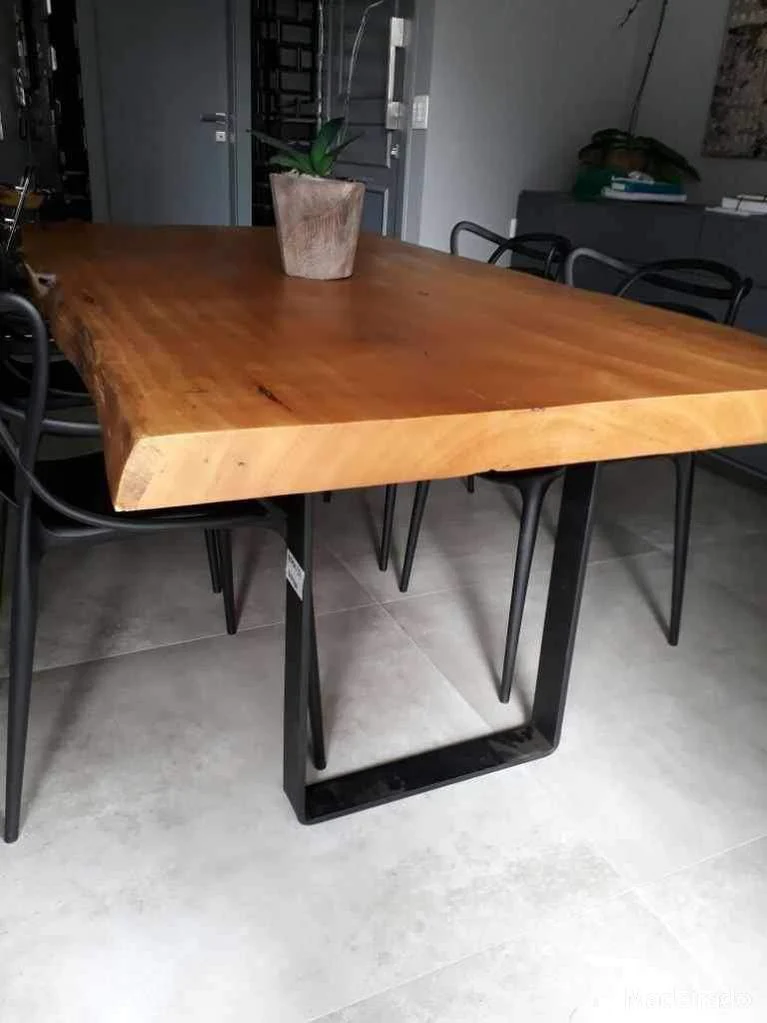 Mesa de Jantar Baccurau 8 lugares - Madeira Maciça de Pequia com Bordas Orgânicas Trabalhadas 190 x 100 - Image 3
