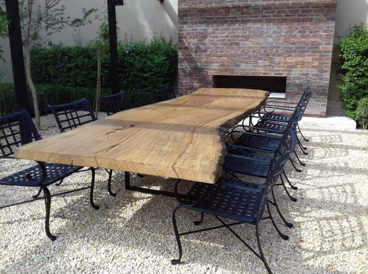 Mesa Rustica de Jantar 420x110 Tacaraná de Madeira de Pequiá - 16 Lugares com Pés de Ferro Tubulares Pretos 60x40 - Image 4